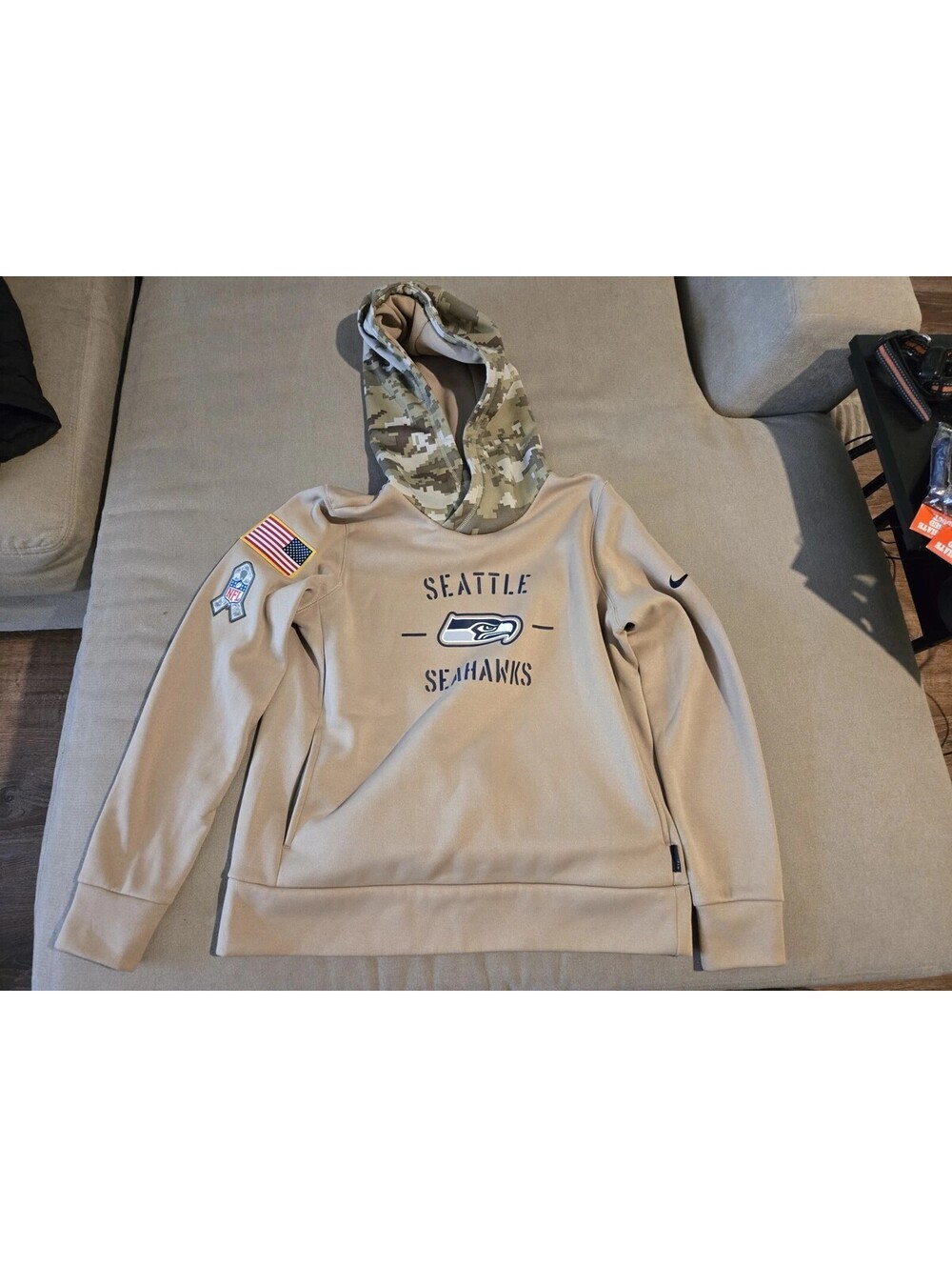 Nike Seattle Seahawks Football Hoodie Poly Salute To Service Men’s Size M